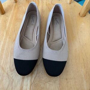 Seychelles Beige and Black Flats